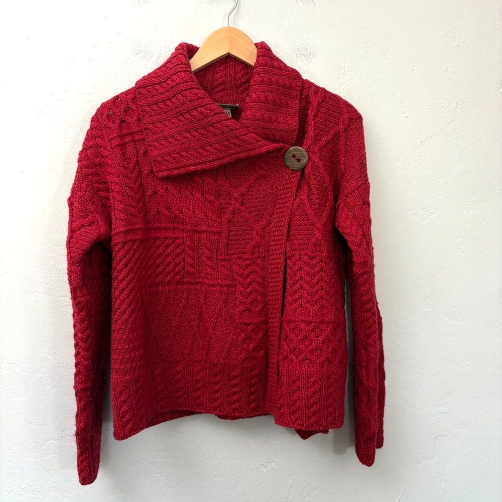 Carraig Donn Cardigan Women Size Medum Red Cable Knit Merino Wool